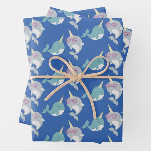 Niedliches Narwhal Whimsical Cartoon Muster in Bla Geschenkpapier Set (Beispiel)