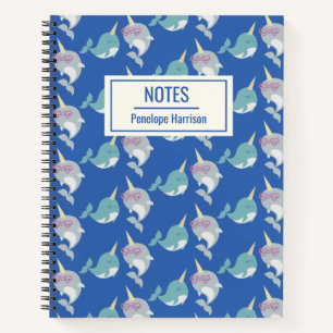 Niedliches Narwhal Whimsical Muster Blau Personali Notizblock