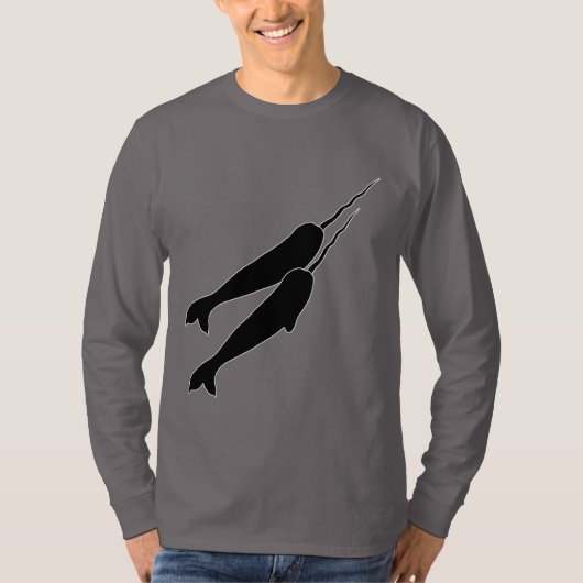 Niedliches Narwhals, das zusammen schwarze T-Shirt (Vorderseite)