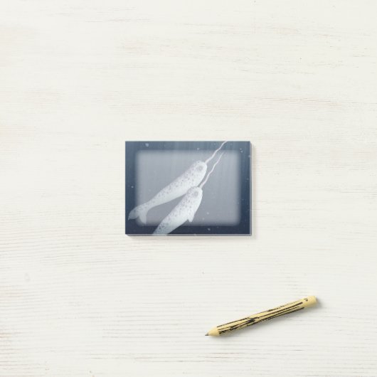 Niedliches Narwhals, das zusammen Underwater Post-it Klebezettel (Auf Schreibtisch)