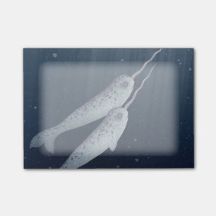 Niedliches Narwhals, das zusammen Underwater Post-it Klebezettel