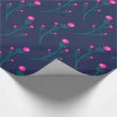 Niedliches Navy Blue and Hot Pink Floral Berries M Geschenkpapier (Ecke)