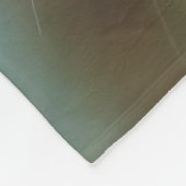 Niedliches neugieriges Kätzchen-einmischende Fleecedecke (Ecke)