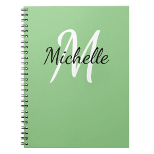 Niedliches Notebook mit  Monogramm in Weiß und Grü Notizblock