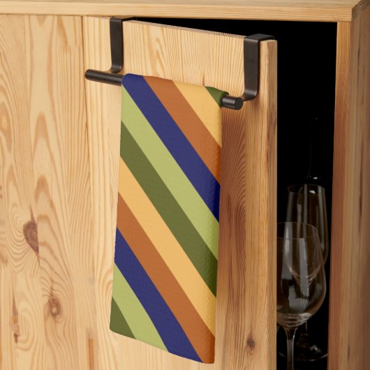 Niedliches Olive Sage Navy Streifen Küchentuch (Drittel gefaltet)