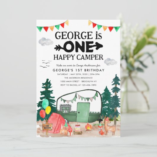 Niedliches One Happy Camper Woods Camping 1. Gebur Einladung (Stehend Vorderseite)