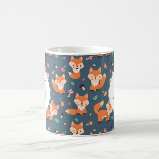 Niedliches Orange Fox Tiermuster Monogramm Kaffeetasse (Mittel)