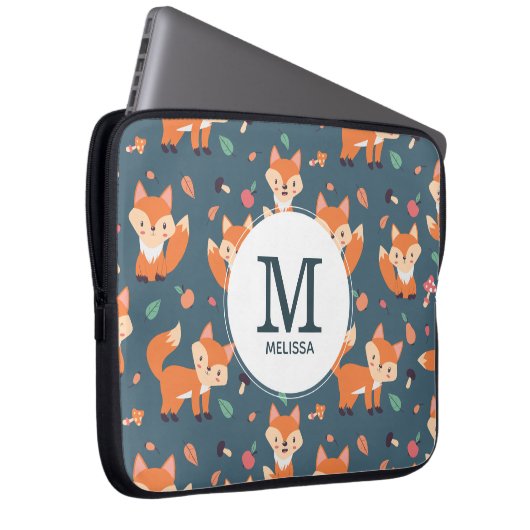 Niedliches Orange Fox Tiermuster Monogramm Laptopschutzhülle (Vorne Rechts)