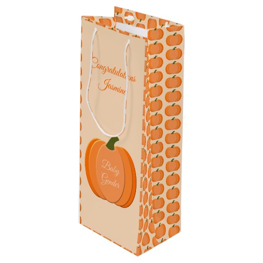 Niedliches Orangengeschlecht - Neutrale Pumpkin-in Geschenktüte Für Weinflaschen (Vorderseite Schrägansicht)