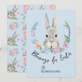 Niedliches Osterkaninchen mit Blumenkranz