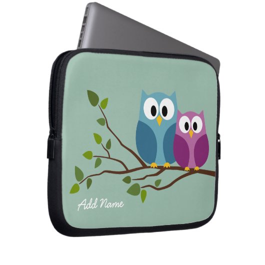 Niedliches Owl Couple Zeichnend auf einer Baumzwei Laptopschutzhülle (Vorne Rechts)