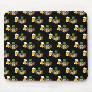 Niedliches Owl Drinking Beer St Patrick's Day Must Mousepad