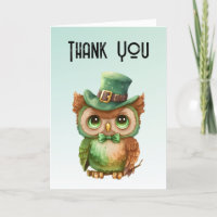 Niedliches Owl in einem grünen Top Hat