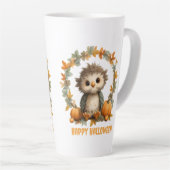 Niedliches Owl Pumpkin Happy Halloween Design Milchtasse (Rechte Ecke)