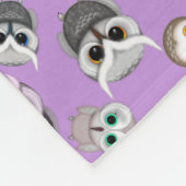 Niedliches Owls Muster im Lila Hintergrund Fleecedecke (Ecke)