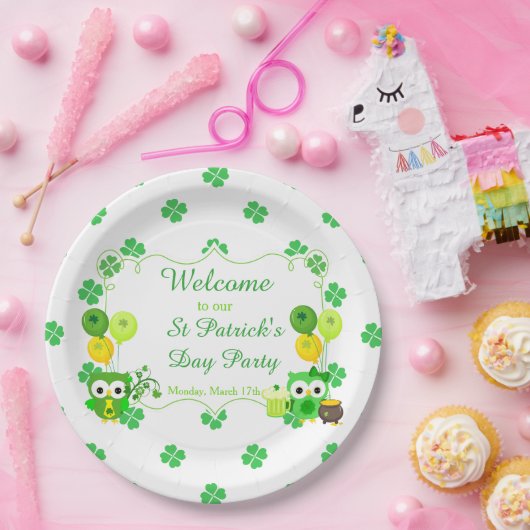 Niedliches Owls St Patrick's Day Party Pappteller (Party)