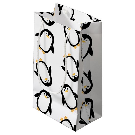 Niedliches Penguins-Muster Kleine Geschenktüte (Vorderseite Schrägansicht)