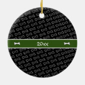 Niedliches Personalisiertes Dog Knochen Rotes Grün Keramik Ornament (Hinten)