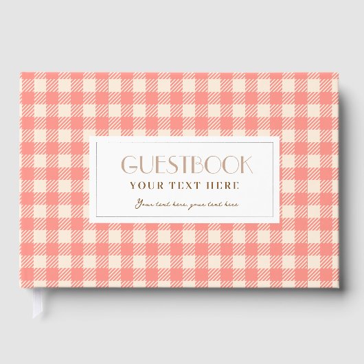 Niedliches pfirsichrosa Gingham kariertes Party Gästebuch (Vorderseite)