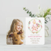 Niedliches Piggy Pink Blumengrün Geburtstagsgesche Einladung (Stehend Vorderseite)