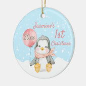 Niedliches Pinguin Baby's First Christmas Pink Keramik Ornament (Links)