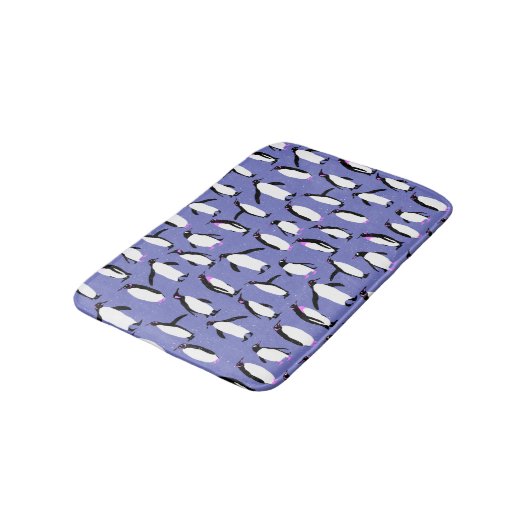 Niedliches Pinguinmuster Badematte (Schrägansicht)