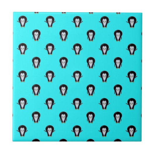 Niedliches Pinguinmuster über Mini Aquamarin Blue Fliese (Vorderseite)