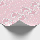 Niedliches Pink Baby Girl Footprints Muster Geschenkpapier (Ecke)