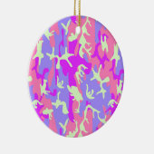 Niedliches pinkfarbiges digitales Tarnmuster Keramik Ornament (Rechts)