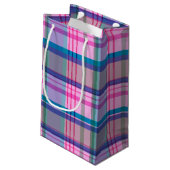 Niedliches Preppy Retro Kariertes Muster in Rosa u Kleine Geschenktüte (Rückseite Schrägansicht)