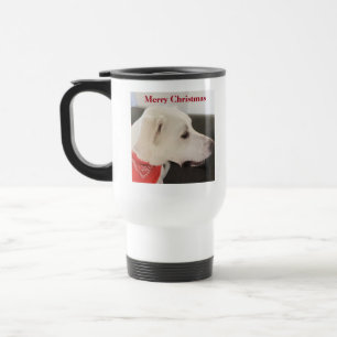 Niedliches Profil des weißen Hundes mit Scarf Weih Reisebecher