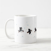 Niedliches Puffinsfliegen Kaffeetasse (Links)