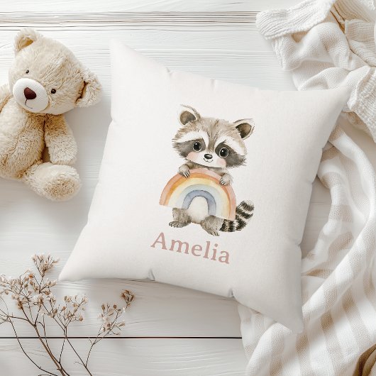 Niedliches Raccoon und Rainbow Baby Name Kinderzim Kissen
