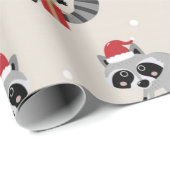 Niedliches Raccoon Weihnachtsmuster Geschenkpapier (Rolleneckpunkt)