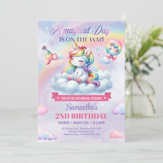 Niedliches Rainbow Unicoron auf einer Wolke Mädche Einladung (Stehend Vorderseite)