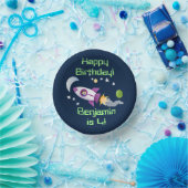 Niedliches Raketenschiff zur Darstellung des Carto Pappteller (Party)