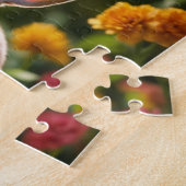 niedliches, realistisches Hasen auf den Blume von  Puzzle (Seite)