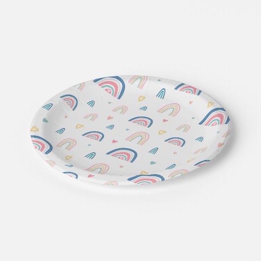 Niedliches Regenbogen- und Herzmuster Pappteller (Schrägansicht)