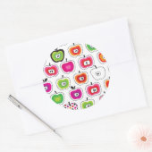 Niedliches Retro-Apfelmuster Runder Aufkleber (Umschlag)