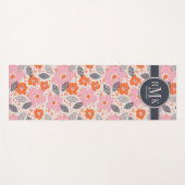 Niedliches Retro Blumenmuster des Monogramm-| Yogamatte (Vorderseite (Horizontal))