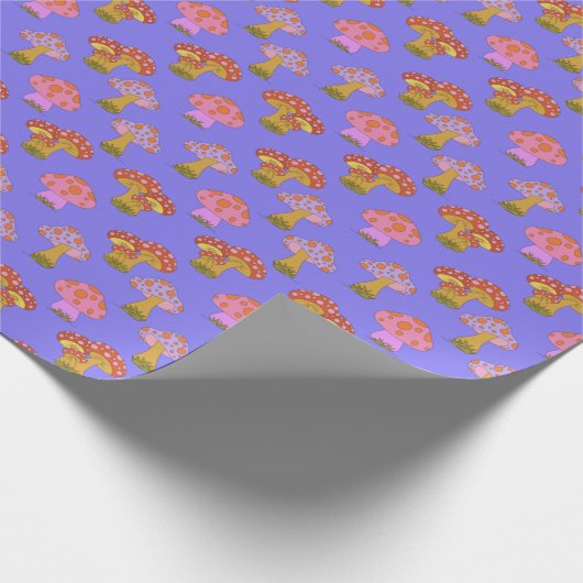 Niedliches Retro-Hippie-Pilzmuster im Lila Geschenkpapier (Ecke)