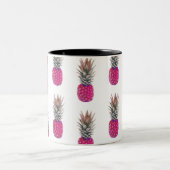 Niedliches rosa Ananas-Muster Zweifarbige Tasse (Mittel)