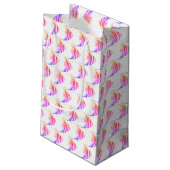 Niedliches rosa Fischmuster Kleine Geschenktüte (Rückseite Schrägansicht)