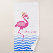 Niedliches Rosa Flamingo Seewellen Monogramm Badehandtuch (Badehandtuch)