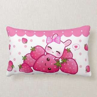 Niedliches rosa Häschen mit kawaii Erdbeeren Lendenkissen