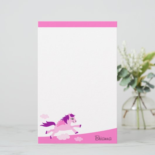 Niedliches rosa Pferd mit personalisiertem Namen Briefpapier (Stehend Vorderseite)