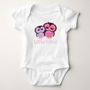 Niedliches Rosa und Lila Owls Kleine Schwester Baby Strampler