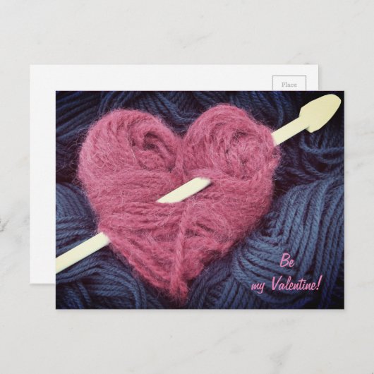 Niedliches rosa Wolleherz mit Postkarte der (Vorne/Hinten)