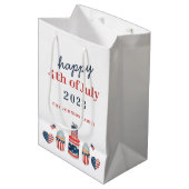 Niedliches Rot-Weiß und Blau 4. Juli Party Mittlere Geschenktüte (Vorderseite Schrägansicht)