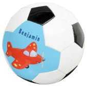 Niedliches rotes Flugzeug mit Cartoon Fußball (Dreiviertel)